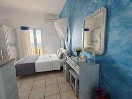 Kiklamino Sunset Suites