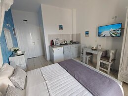 Kiklamino Sunset Suites