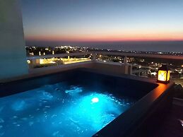 Kiklamino Sunset Suites