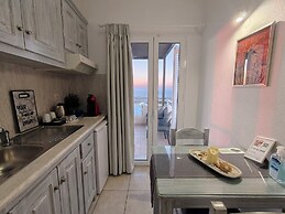 Kiklamino Sunset Suites