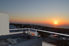 Kiklamino Sunset Suites