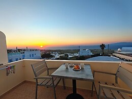 Kiklamino Sunset Suites