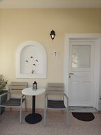 Kiklamino Sunset Suites