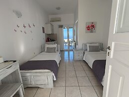 Kiklamino Sunset Suites