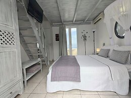 Kiklamino Sunset Suites