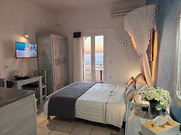 Kiklamino Sunset Suites