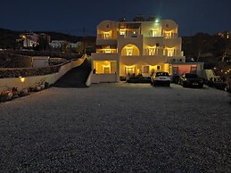 Kiklamino Sunset Suites