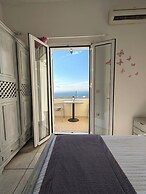 Kiklamino Sunset Suites