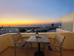 Kiklamino Sunset Suites