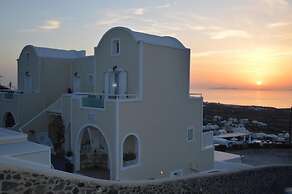 Kiklamino Sunset Suites