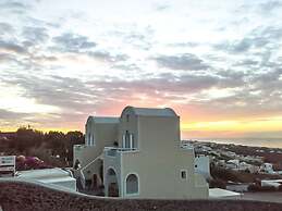 Kiklamino Sunset Suites