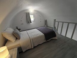 Kiklamino Sunset Suites