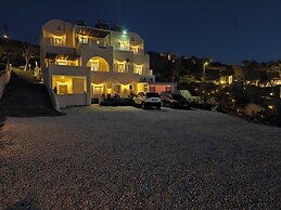 Kiklamino Sunset Suites