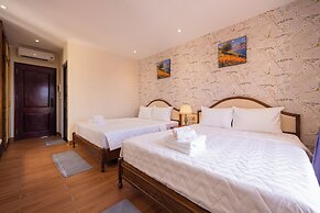 CIEL ROSE HOTEL