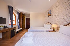 CIEL ROSE HOTEL