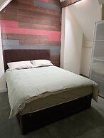 Charming Birmingham 3 Bedroom Apartment