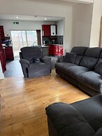 Charming Birmingham 3 Bedroom Apartment