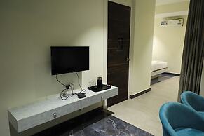 Hotel DP's Crown