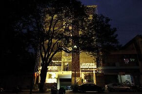 Hotel DP's Crown