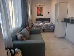 Hotel Efesian B&B City Center - Harbour