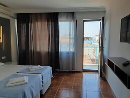 Hotel Efesian B&B City Center - Harbour