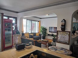 Hotel Efesian B&B City Center - Harbour