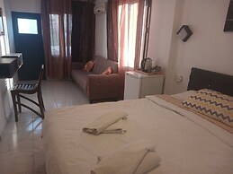 Hotel Efesian B&B City Center - Harbour