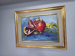 Bes' Marina Studio