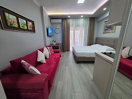 Bes' Marina Studio