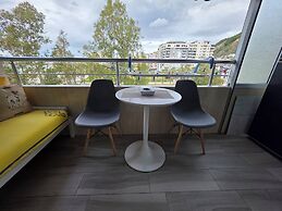 Bes' Marina Studio