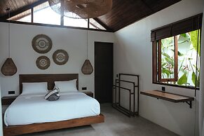 Suara Ombak Bali
