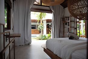 Suara Ombak Bali