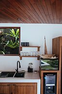 Suara Ombak Bali
