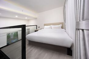 Deyu GM E sports Hotel