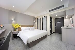 Deyu GM E sports Hotel