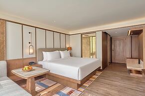 Slohh by Roach Bengaluru, Curio Collection by Hilton