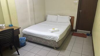 OYO 91284 White House Hotel Kluang