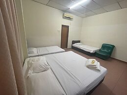 OYO 91284 White House Hotel Kluang