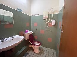 OYO 91284 White House Hotel Kluang
