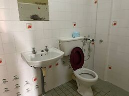OYO 91284 White House Hotel Kluang