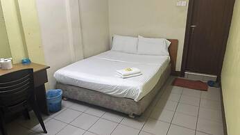 OYO 91284 White House Hotel Kluang