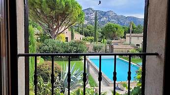 Villa Near Avignon With Separate Suites