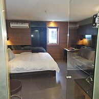 NINETH HOTEL