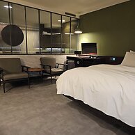 NINETH HOTEL