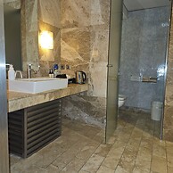NINETH HOTEL