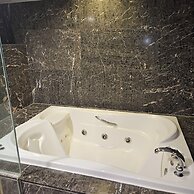 NINETH HOTEL