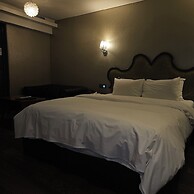 NINETH HOTEL