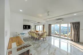 ELIVAAS Midpoint Uno 7 BHK Villa With Pool