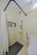 ELIVAAS Midpoint Uno 7 BHK Villa With Pool
