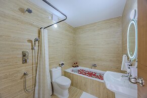 ELIVAAS Midpoint Uno 7 BHK Villa With Pool